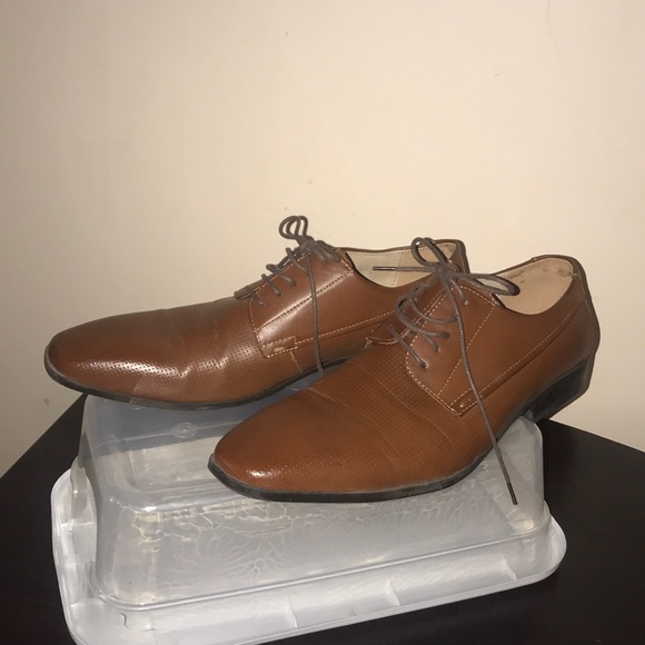 Men’s size 8.5 brown leather dress shoe main image 4